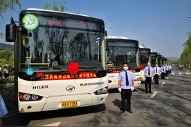 西安—蓝田旅游公交通车图片