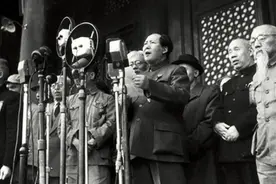 1965年，毛泽东批评开国宴：很多外国人都不吃，四菜一汤就可以了图片