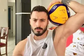 意大利男排帅哥曼努埃尔，男人味十足看得令人着迷图片