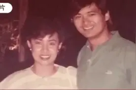 一生无儿无女，却宠爱妻子35年，周润发的爱情让人羡慕图片