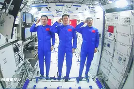 神舟十二号飞船撤离空间站组合体，搜救分队时刻准备“舱落人到”图片