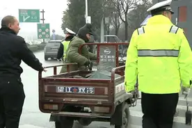 电动三轮车上路有隐患，应该全面禁止还是加强管理，你会选哪个？图片