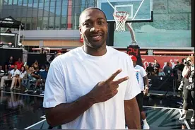 “0号特工”阿里纳斯，11年的NBA生涯，一共赚到多少薪金？图片