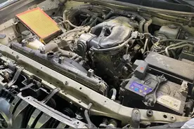 怪兽修车：翻新一辆破烂不堪的丰田普拉多，匠心施工，完美复活图片