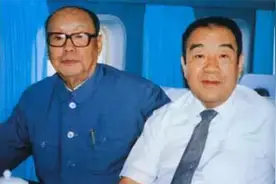 开国上将乌兰夫：一人包揽4个副主席，长子副国级，孙女正部级图片