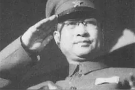 1952年他因贪污上亿元被判死刑，陈赓亲自求情，此人到底有何背景图片
