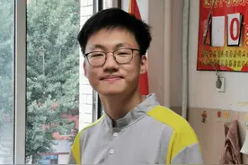 他中考数学、物理都是满分，喜欢理科的男生都爱刷题吗？图片