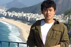 又是这个福建人！他在美国骚乱逃跑人群中……图片