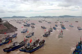 中国渔民有多牛？啤酒瓶防身，1年捞出7个海外监测设备图片