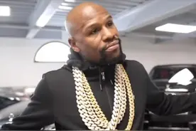 梅威瑟交往女友超20任，却遭卡戴珊嫌弃，曾坦言：他太小不适合我图片