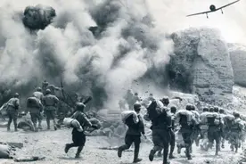 近代战场上，为何士兵不敢装死逃避战斗？老兵：装死下场会更惨图片