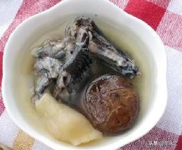 香菇花胶乌鸡汤的做法大全 2026年香菇花胶乌鸡汤的做法大全视频