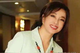 鼻长脸尖、肿成发面团，中老年女星动脸简直是“重灾区”图片