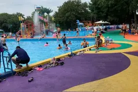 玩水的季节到了，看看济南市区这几家水上乐园各有什么优缺点？图片
