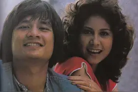 “天后”甄妮，丈夫车祸去世，她拒绝再婚，自始至终爱着傅声图片