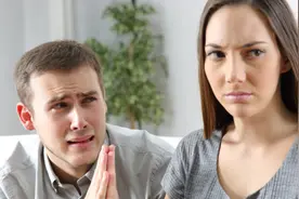 订婚前在男友家留宿，婆婆和男友的举动，女孩分手了图片