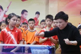 邓亚萍的故事：曾因身高被省队国家队放弃，与林志刚的恋情多坎坷图片