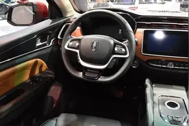 华晨雷诺223七座SUV！或6-7万，屏幕超大，竞争五菱宏光S3！视频封面