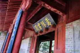 江西：河南，为什么你办大学这么拼？河南：我的苦，只有你才懂图片