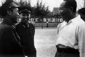 胡长保：掩护毛泽东而牺牲的警卫员，主席为他盖被，葬在荒山50年图片