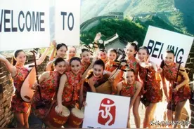 雅典奥运会上"北京8分钟"，现场反响热烈，导演张艺谋却被骂惨图片