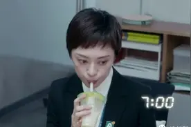 孙俪曝一口气喝6杯豆浆秘诀，拍戏有不成文规定，手机APP全部停掉图片