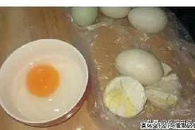 岳阳有市民买到假咸鸭蛋了！来看看怎么回事......图片