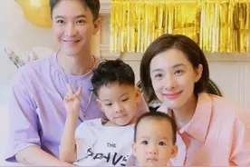 体操女神刘璇晒全家福，生育二宝后状态变差，一家四口颜值高图片