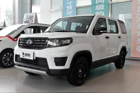 价格极低还有7座，还是个SUV，带你看长安欧尚X70A图片