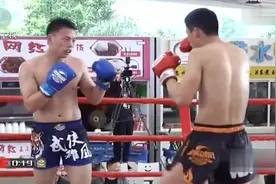 安徽小伙首秀擂台，竟跟老将火拼三回合，打出惊心动魄一战图片