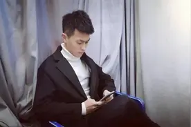 北京“超帅”男生学霸：稳居专业第一，手握4份offer，保送985名校图片