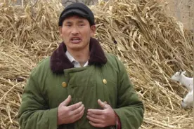 韩红六个字点评“大衣哥”朱之文的唱功，我们都被他骗了图片