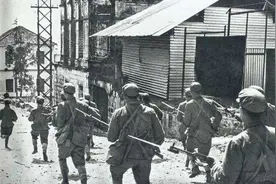 对越反击战，解放军攻入越南境内多远，占领了多少城镇？图片