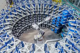 赴美上市成就京东为中国最大零售平台，赴港上市助推京东二次腾飞图片