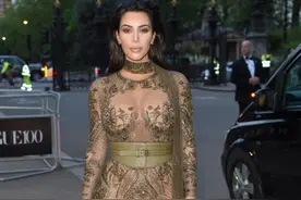 称霸NBA太太团的卡戴珊，曾被汤普森戴大绿帽，哈登看了会流泪图片