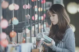 小说：小伙以猎人身份跟大佬组队，因御兽能力出众，美女想抱大腿图片