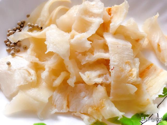 人参老鸡炖花胶 功效和作用 2026年人参老鸡炖花胶 功效和作用是什么