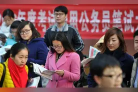 公务员岗位“吃香”程度排行，公检法排名落后，榜首岗位有些意外图片