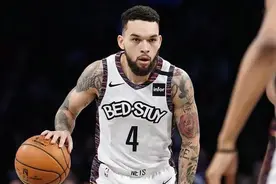 杜兰特复出之战，那个站在小托马斯身边的小个子图片