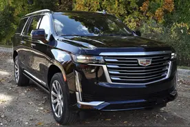 气场不比劳斯莱斯车型差 凯迪拉克全新凯雷德图片