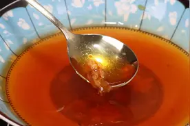 炸过东西的油别倒掉，教你一招，用这个方法处理一下，还能再使用图片