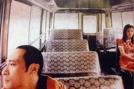 没能成为黑道大佬的洪兴十三妹和靓坤，江湖底层小人物偶遇爱情图片