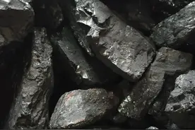 煤块一百一十元一百市斤，何老头烧不起了图片