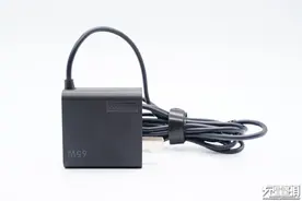 联想新款65W笔电充电器拆解，一改传统板砖造型，外出携带方便图片