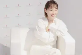 与白百何在泰国“度蜜月”的张爱朋为何能玩转娱乐圈？图片