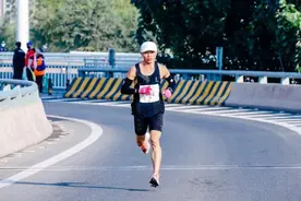 岑万江——从大山里跑出来的“大迫杰”图片