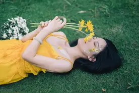 故事：牙疼的我去医院就诊，却意外对主治的帅牙医一见钟情图片