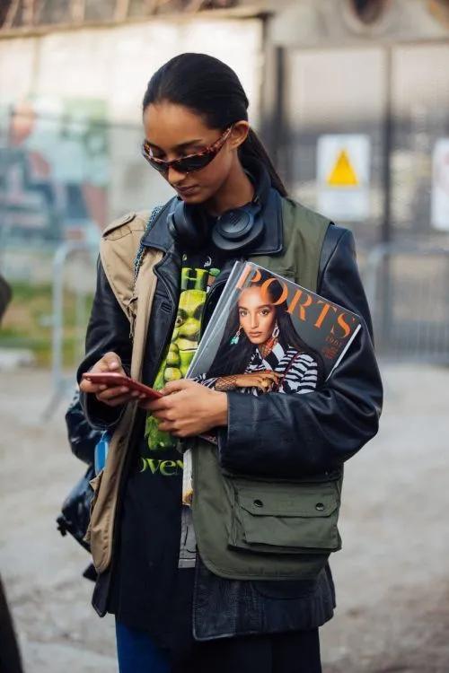 女明星秋季撞衫的第一件单品，我再也不说它鸡肋了