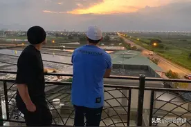 惊艳！周杰伦林俊杰合唱：抓到一手烂牌的人，传递了最正的人生观图片