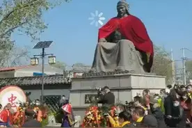 岳氏后人为什么穿清朝官服祭祀祖先岳飞图片